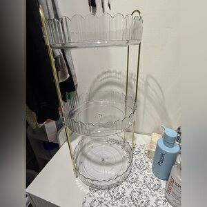 ⭐️ Tiered makeup organizer